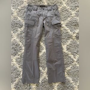 511 5.11 Tactical Women’s Gray Cargo Outdoor Work Pants Size 2